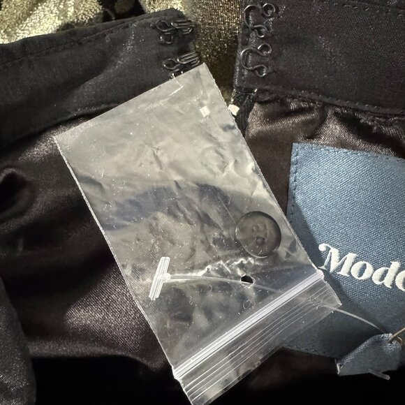 Modcloth Dress Size 6 Metallic Gold Black Skull Fit And Flare Party NWT DR-1842 - Picture 9 of 12